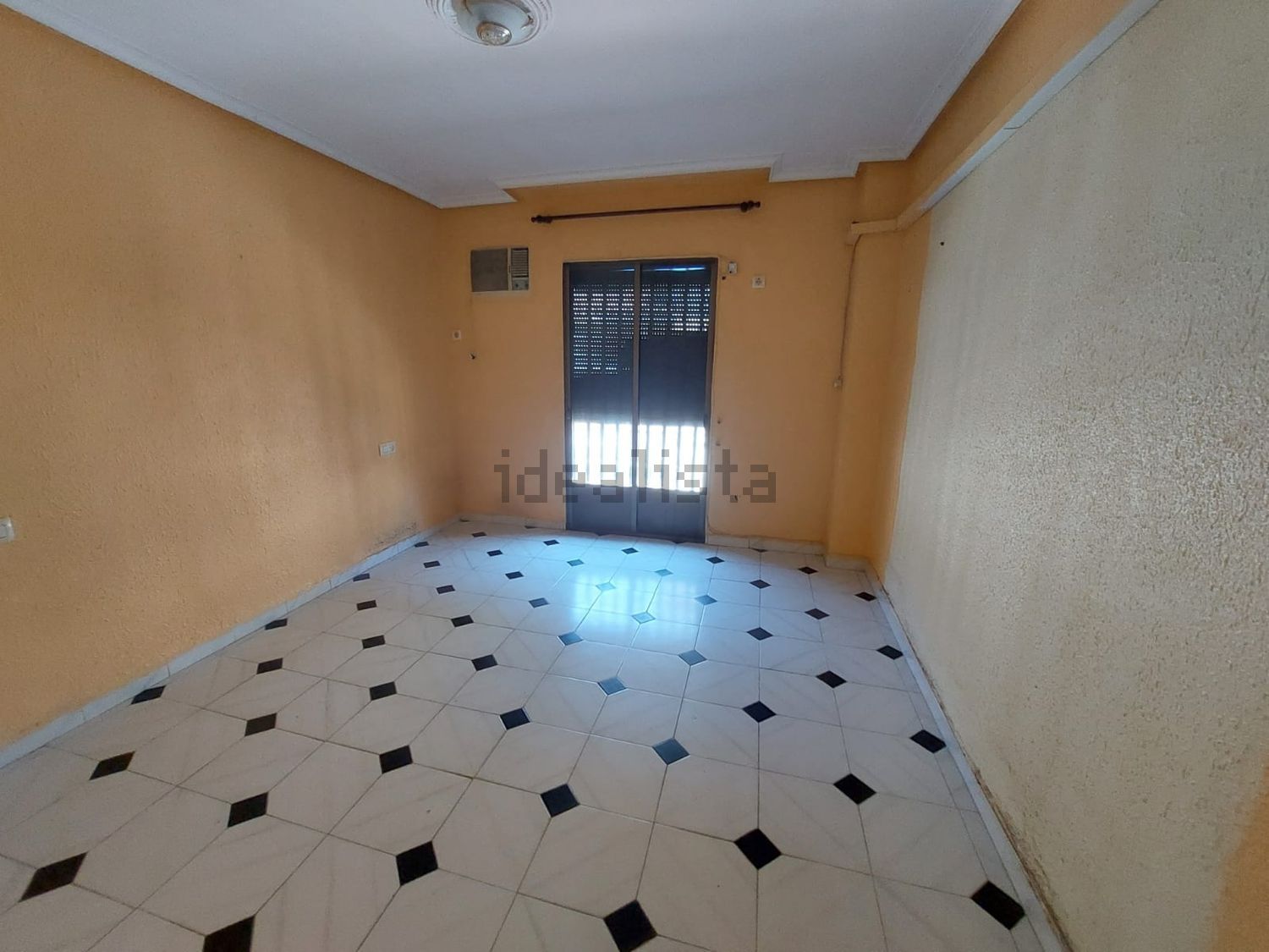 Imagen 03 de Chalet adosado en venta en Calle Independencia, Bailén
